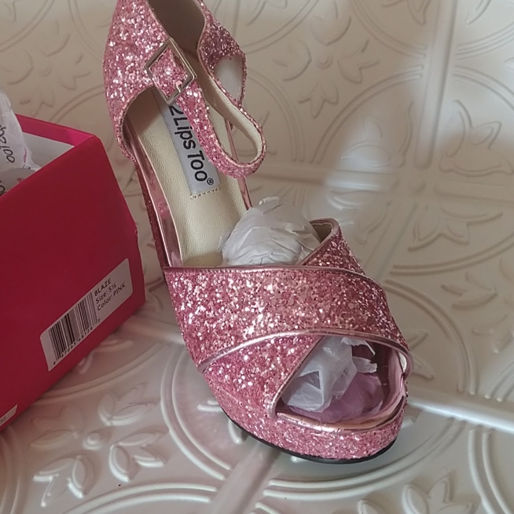 Shoes - Picture 3 of 4